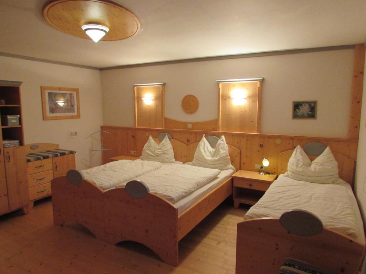 Arkadenhof Fam. Schneider Bed and Breakfast Eichenbrunn Exteriör bild
